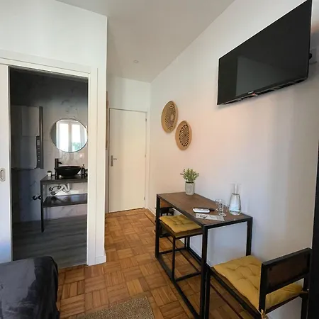 100 Contos B&B