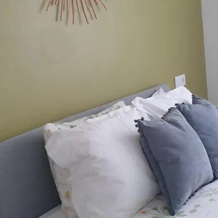 100 Contos Bed & Breakfast