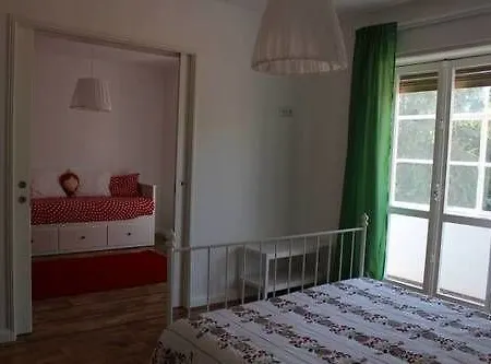 100 Contos Bed and breakfast Oporto